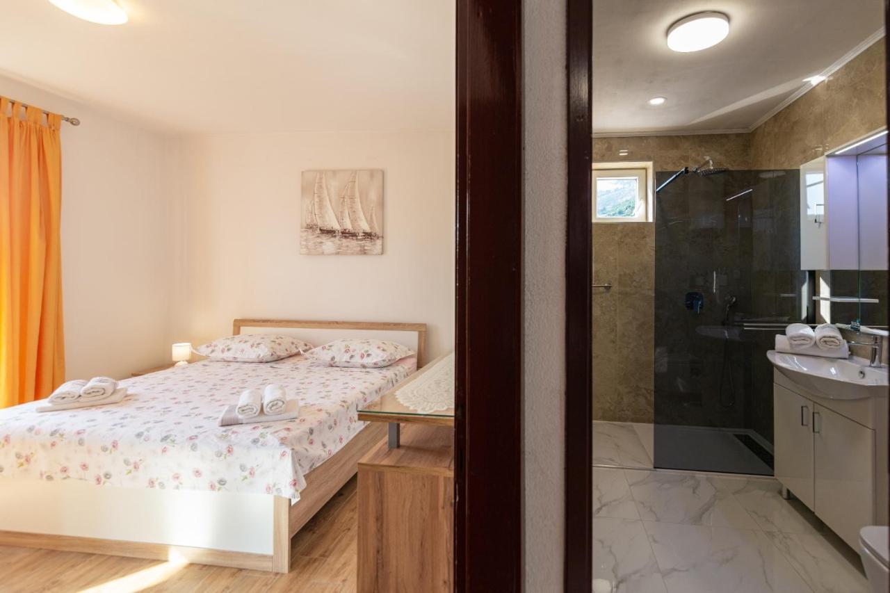 מאקרסקה Navis Sea View Apartment With Pool מראה חיצוני תמונה